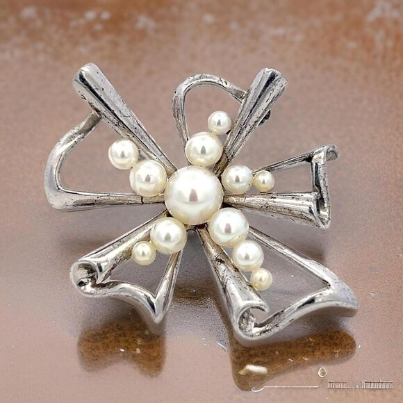 Mikimoto Estate Akoya Pearl Brooch Pin 2.5-6 mm Silver M408 - Picture 6 of 10